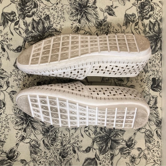 VOLKS WALKERS Sz 42 Sinop Leather Perforated Slip On Flats Loafers Shoes - Picture 8 of 11